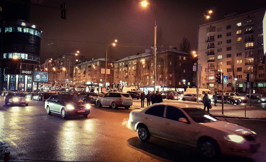 Kyiv Lesi 3 Studio Apartment ภายนอก รูปภาพ