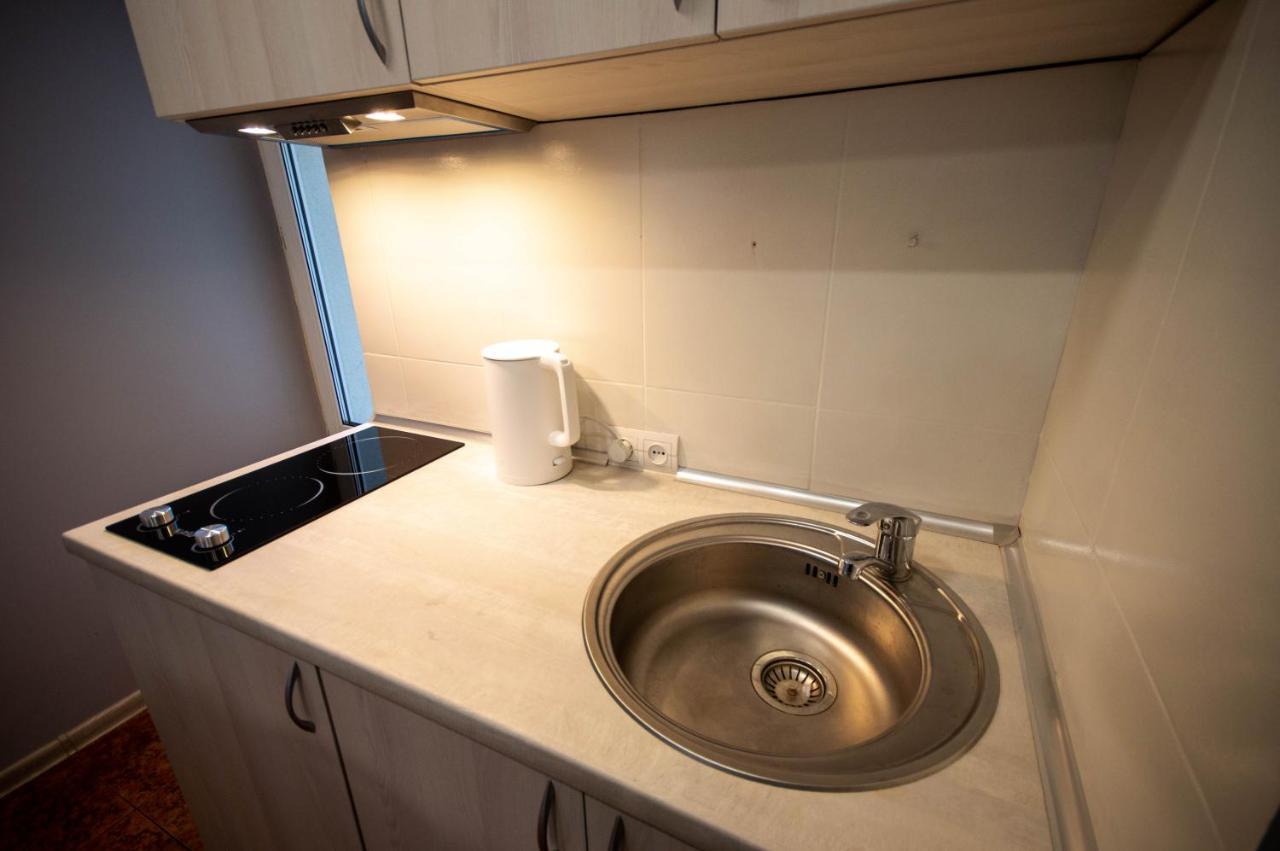 Kyiv Lesi 3 Studio Apartment ภายนอก รูปภาพ