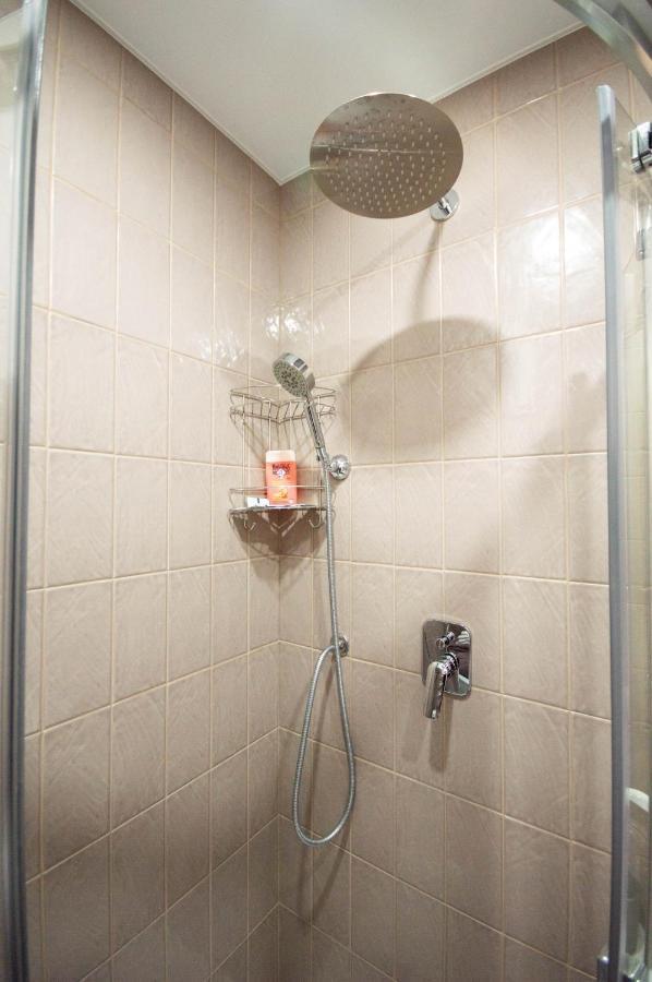 Kyiv Lesi 3 Studio Apartment ภายนอก รูปภาพ