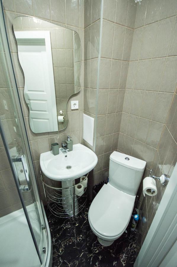 Kyiv Lesi 3 Studio Apartment ภายนอก รูปภาพ