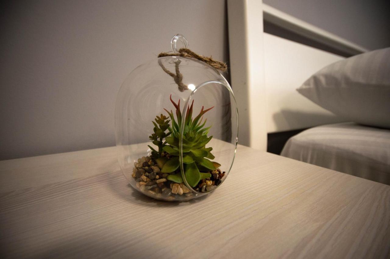 Kyiv Lesi 3 Studio Apartment ภายนอก รูปภาพ